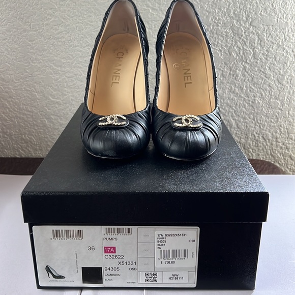 Chanel heels - Picture 2 of 11